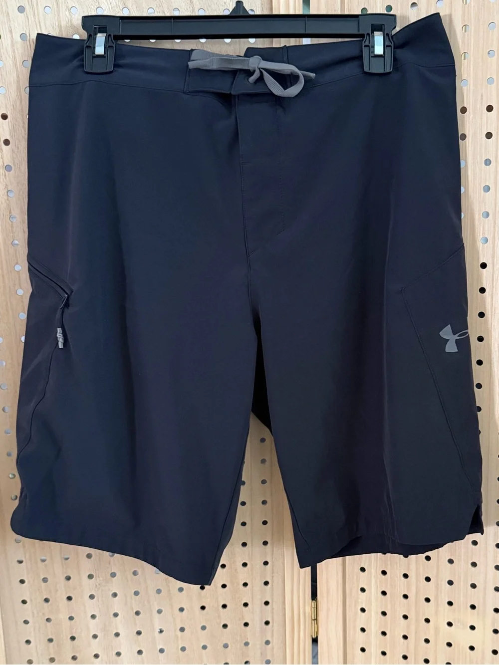 Under Armour/Quiksilver  Men’s Black Swim Board Shorts